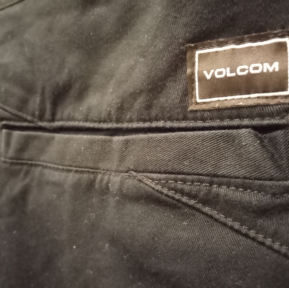 VOLCOM Men's Modern Frickin II Chino Shorts (size 38) - Picture 5 of 5